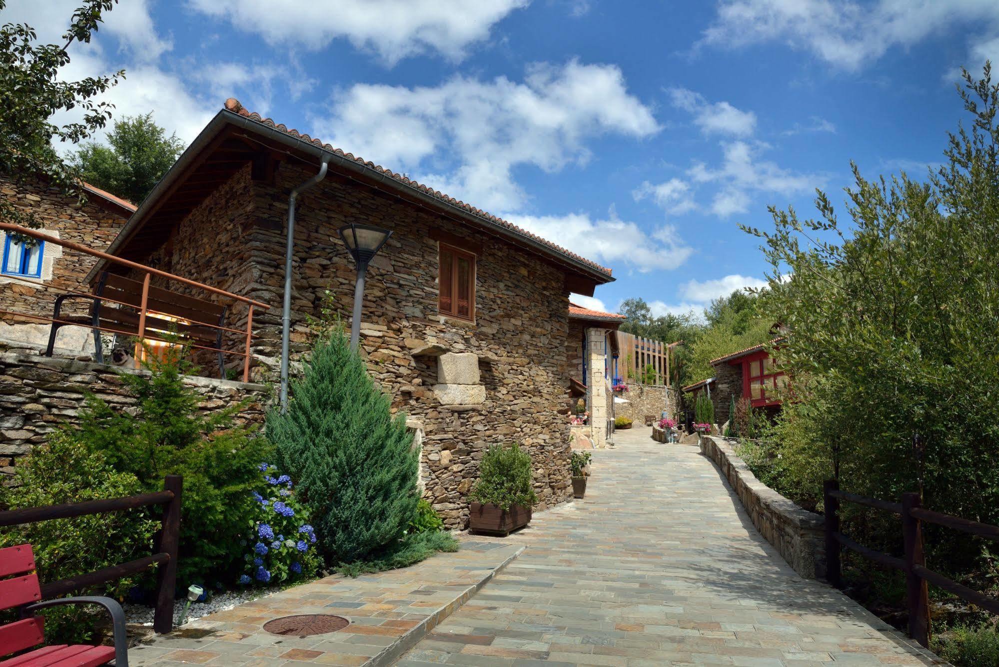 Aldea Couso Rural Hotell Sarreaus Exteriör bild